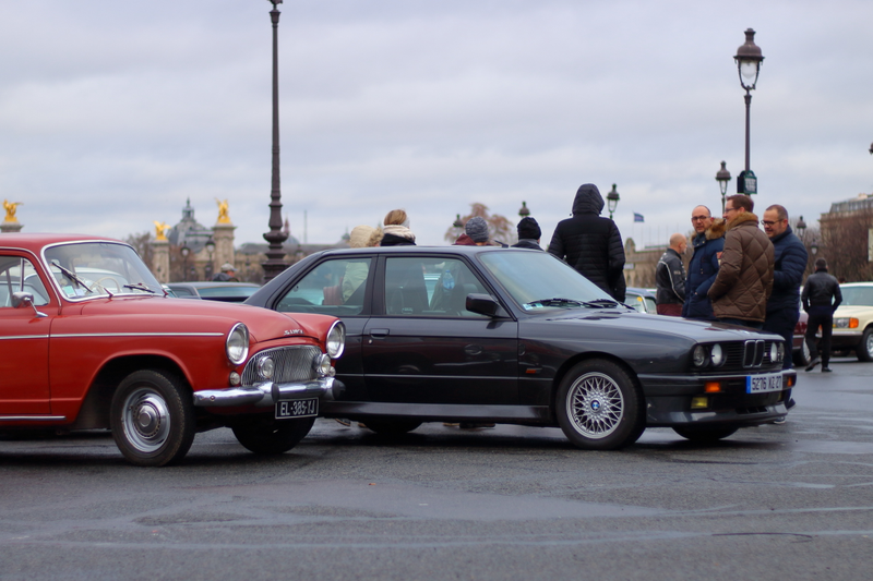 Illustration for article titled The
Traversée de Paris is the best proof that everyone loves old cars, even in Paris!